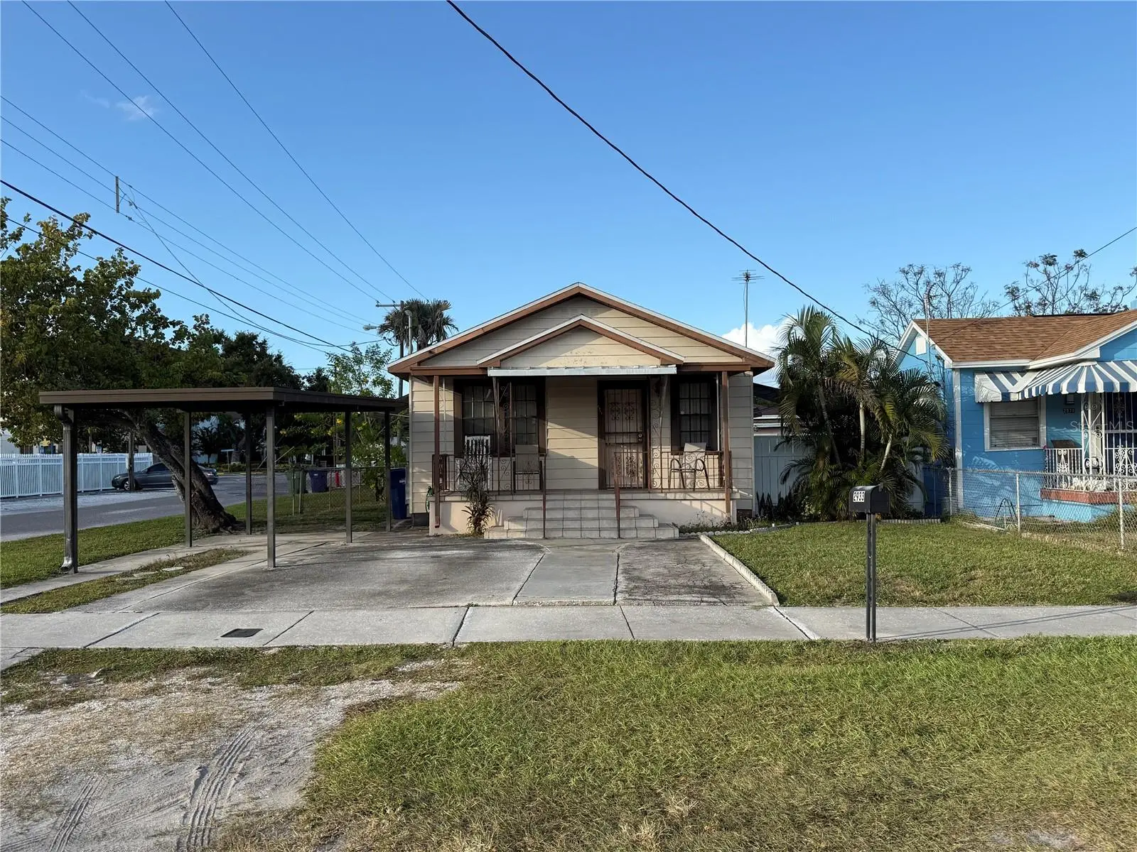 2933 Walnut Street, FL