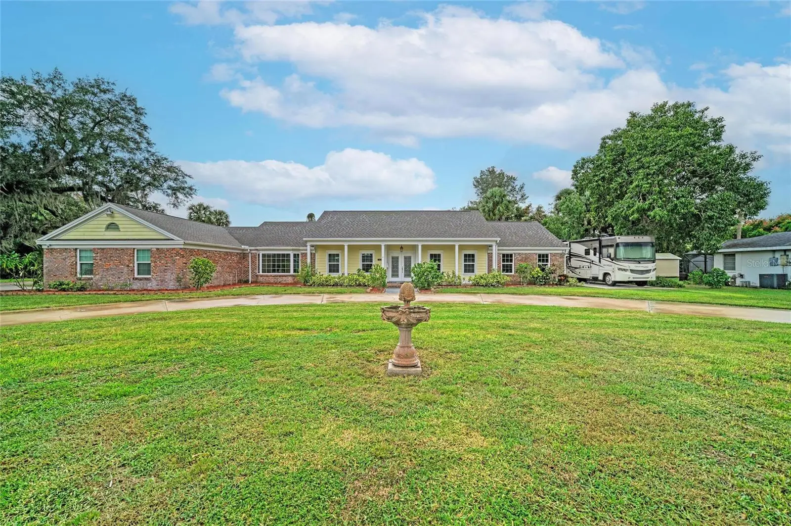 412 Oak Street, FL