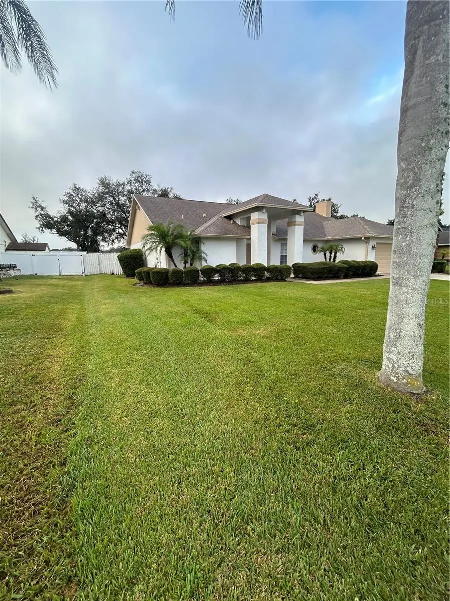 6713 Knightswood Drive, FL