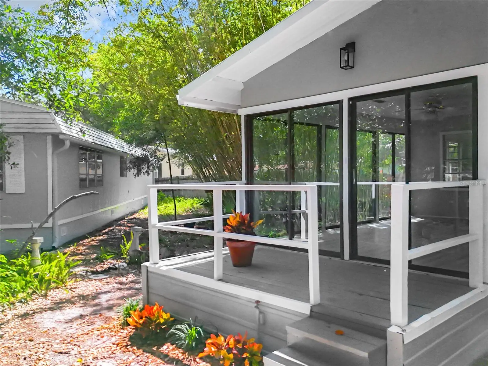 230 Peppertree Court, FL
