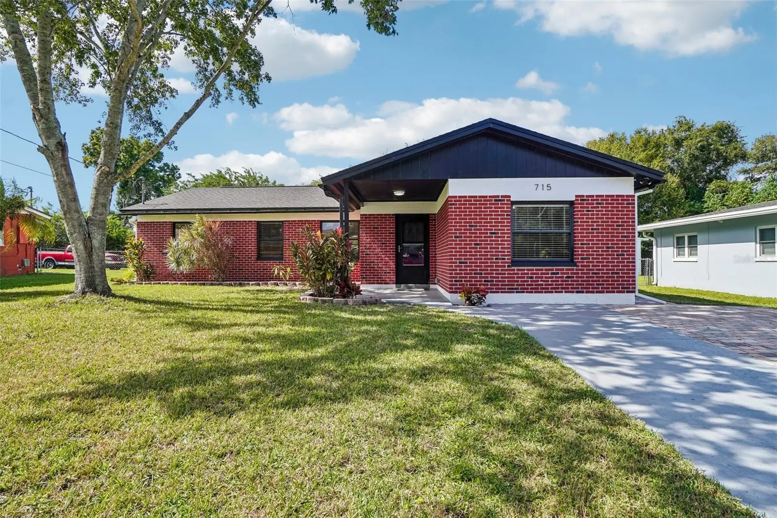 715 Papaya Drive, FL