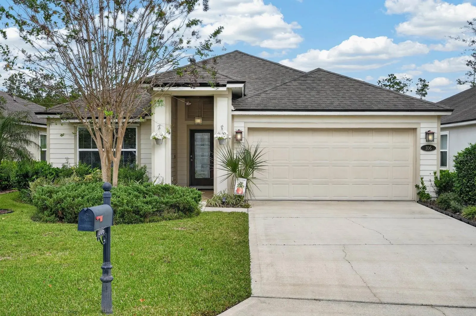 106 Coopers Hawk Court, FL