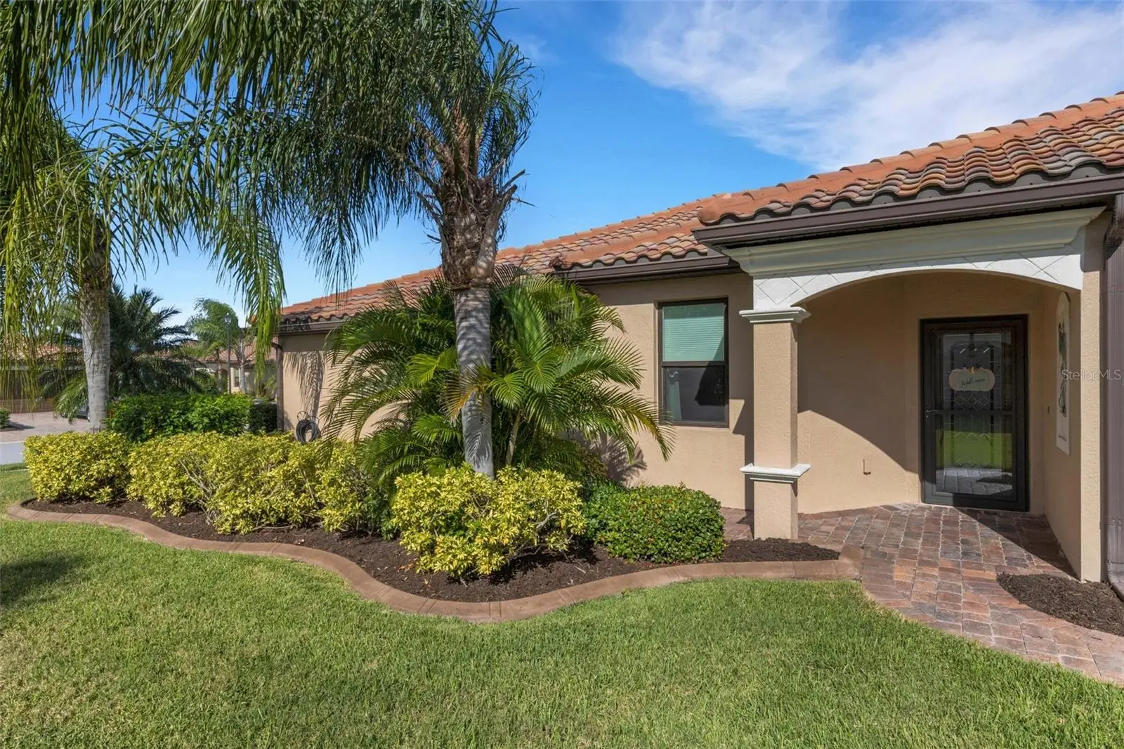 6683 Willowshire Way, FL