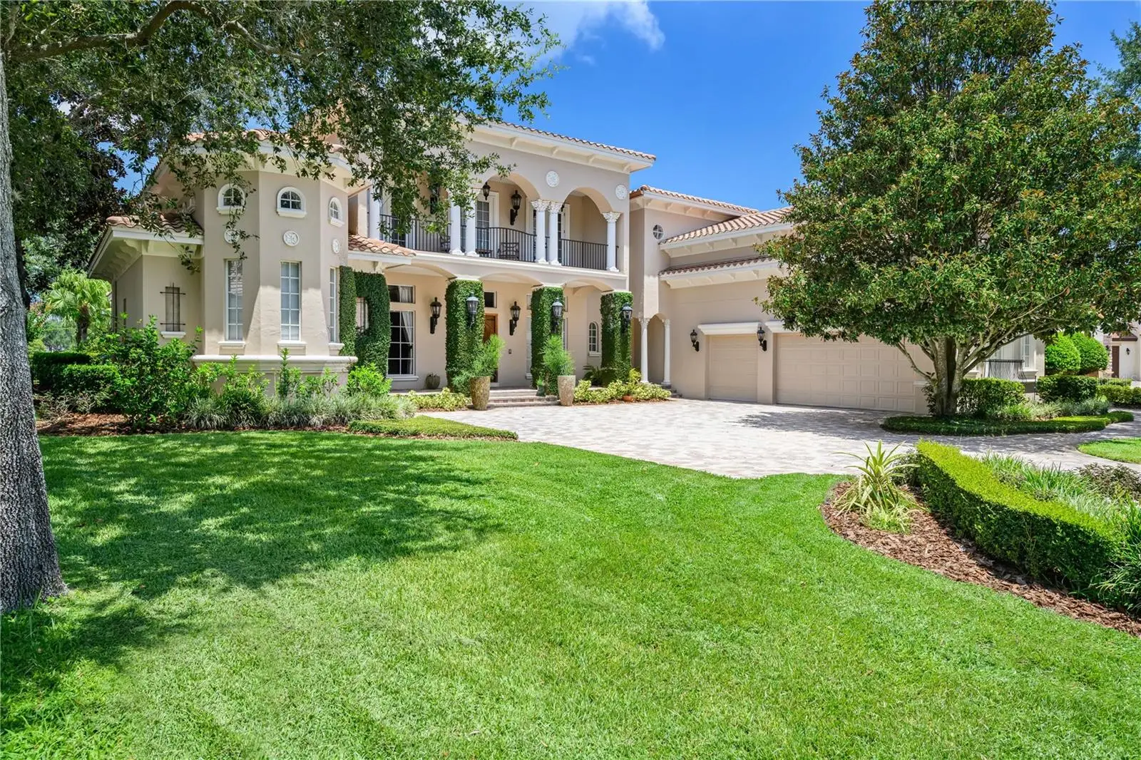 11209 Macaw Court, FL