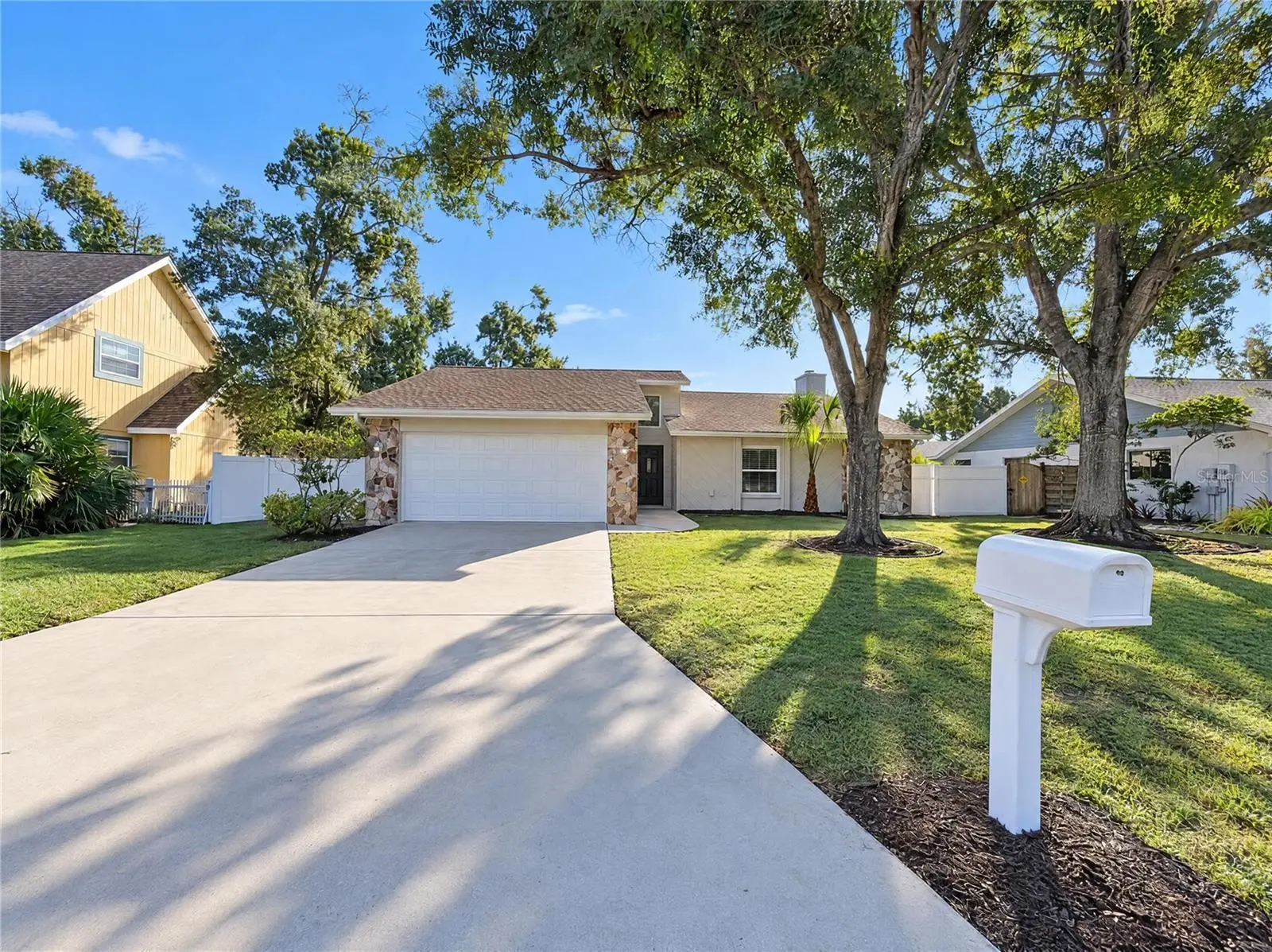 8421 Cypress Lake Circle, FL