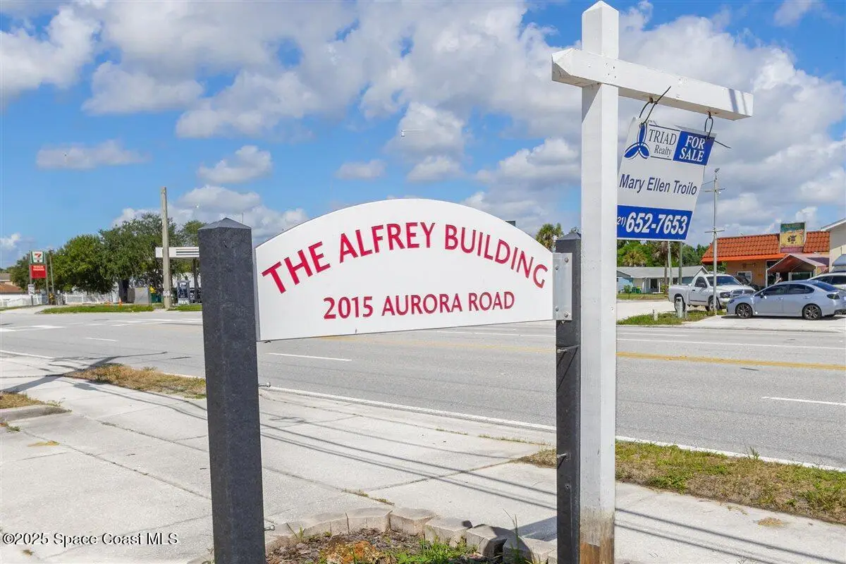 2015 Aurora Road, Melbourne, Fl 32935, FL