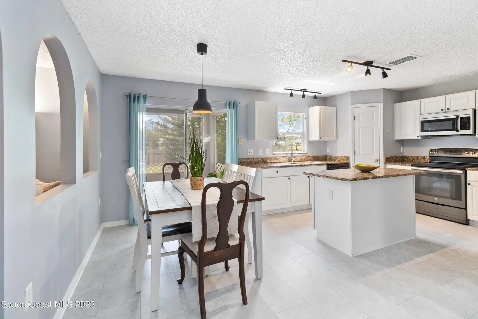 1531 Vista Lake Circle, Melbourne, Fl 32904, FL