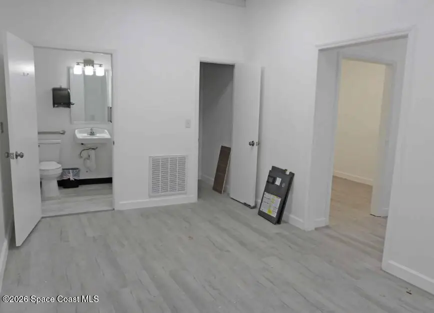 404 S Babcock Street 102, Melbourne, Fl 32901, FL