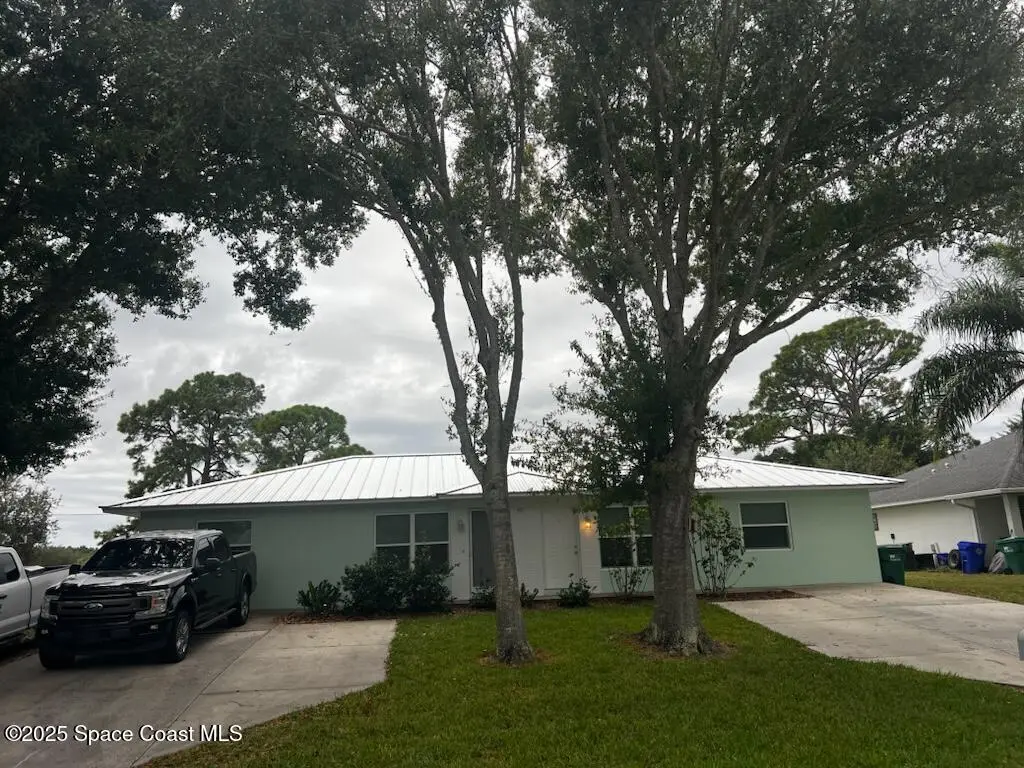 357 Keen Terrace A&B, Sebastian, Fl 32958, FL