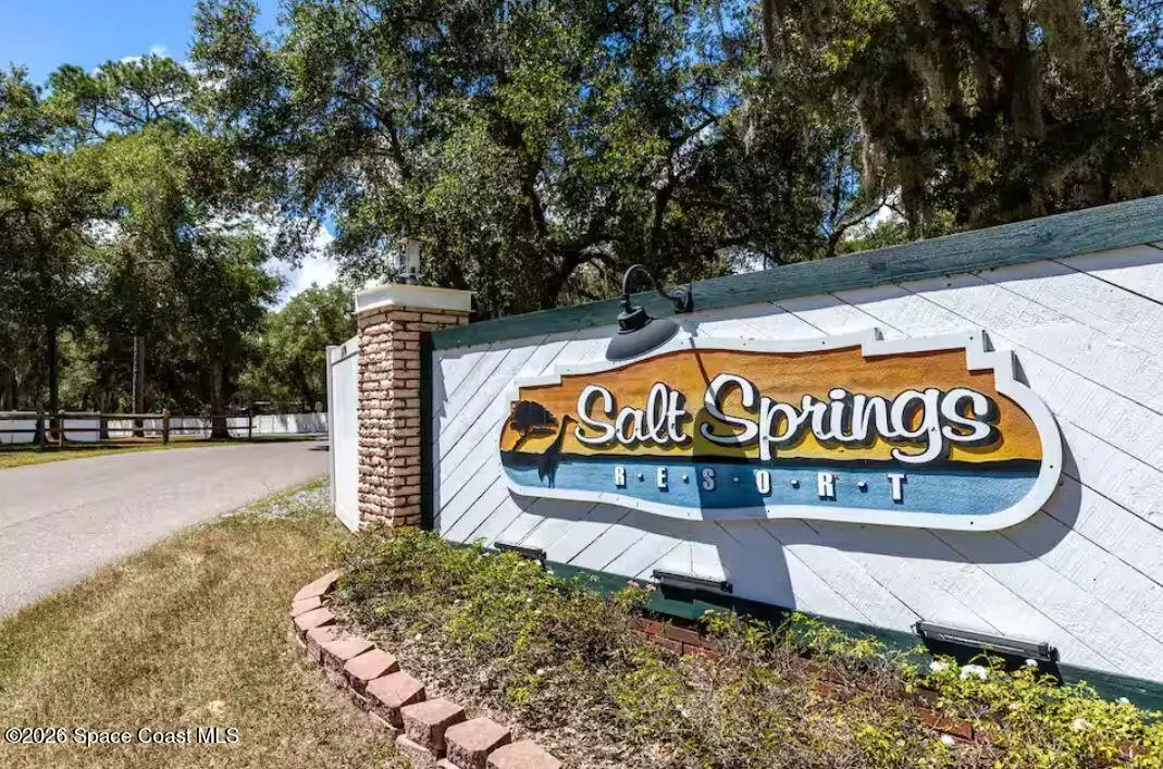 25075 Ne 143rd Place, Fort Mccoy, Fl 32134, FL