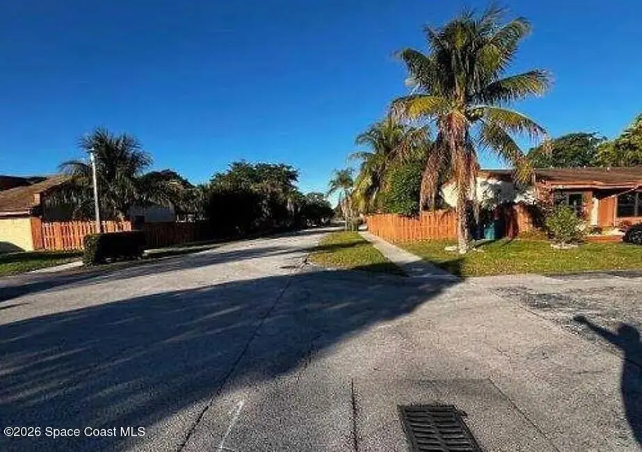 7441 Nw 33rd Street, Lauderhill, Fl 33351, FL