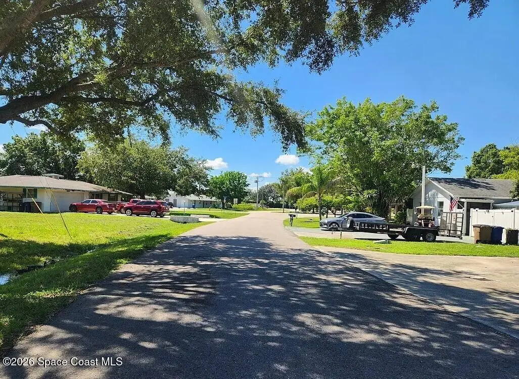 2741 Lakeview Drive, Fort Myers, Fl 33905, FL