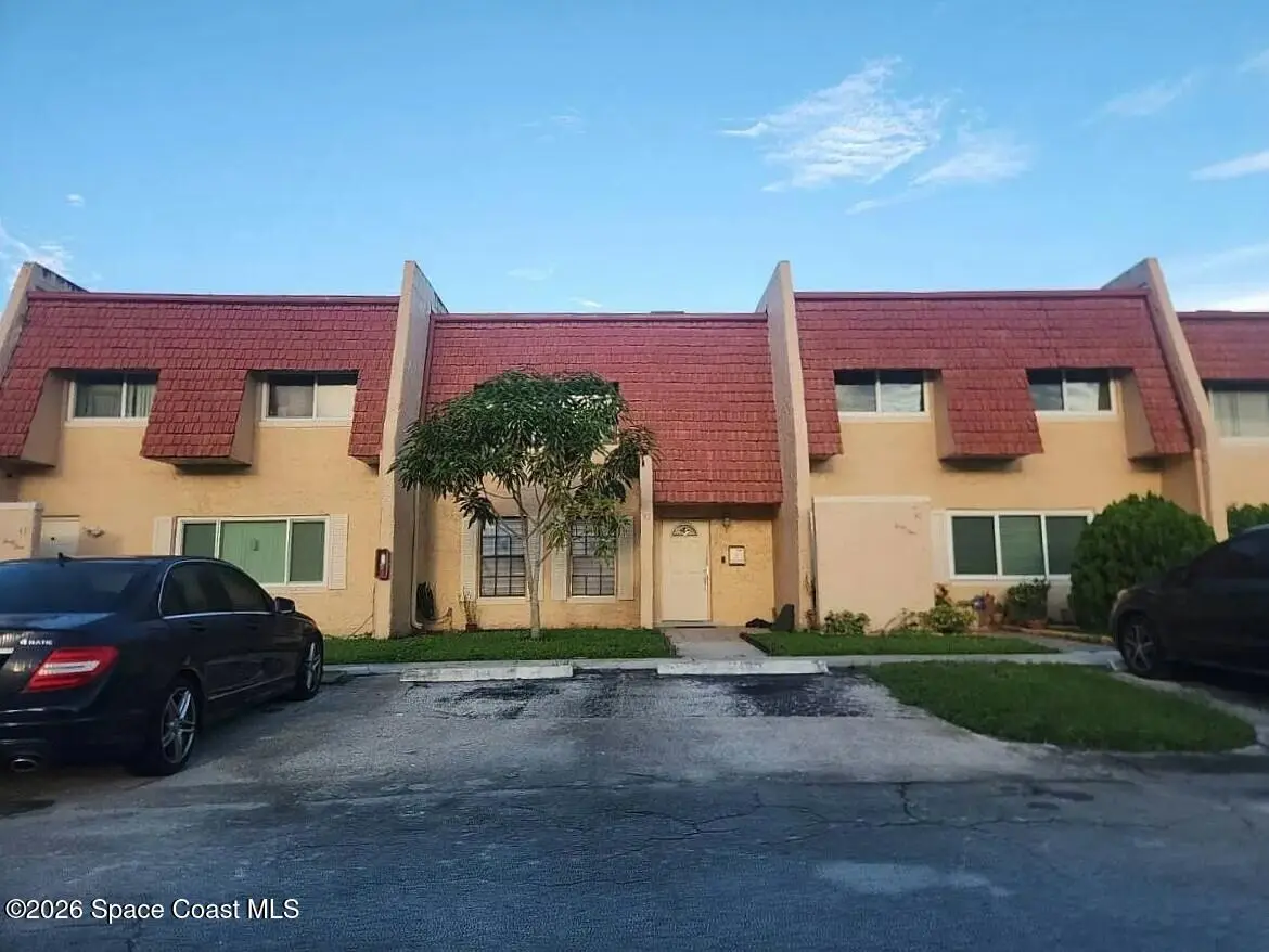 43 Spinning Wheel Lane, Tamarac, Fl 33319, FL