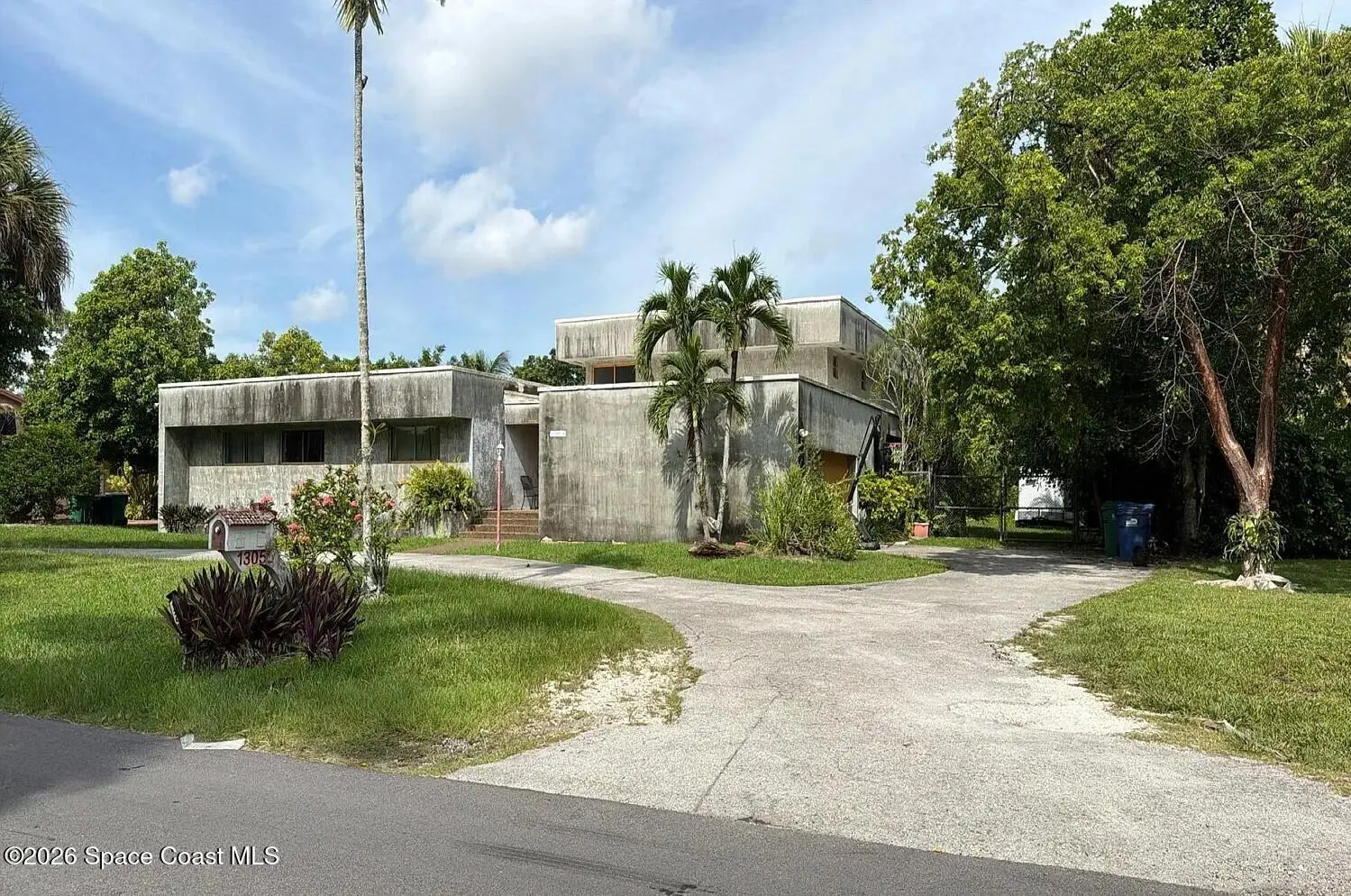 13050 N Calusa Club Drive, Miami, Fl 33186, FL