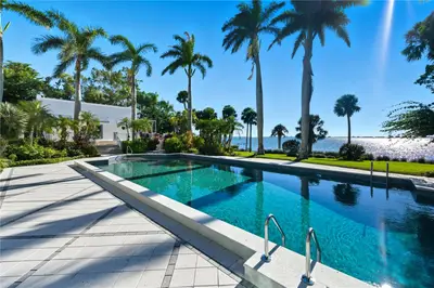 SARASOTA, FL — Residential
