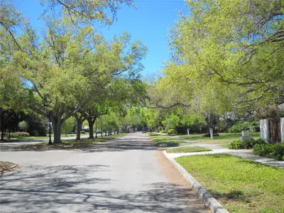 SARASOTA, FL — Land