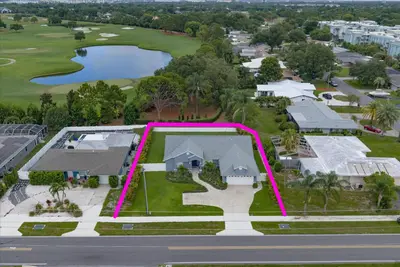 BELLEAIR, FL — Residential