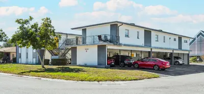 CLEARWATER, FL — Commercial Sale