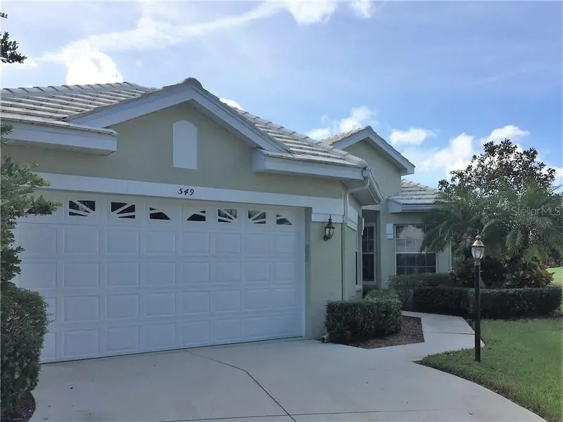 549 Fallbrook Dr, FL