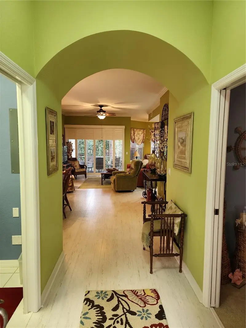 400 Ravinia Cir #400, FL