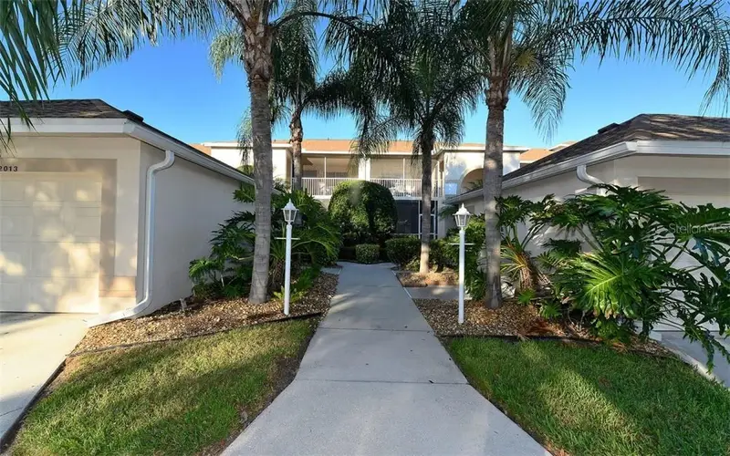 9480 High Gate Dr #2125, FL