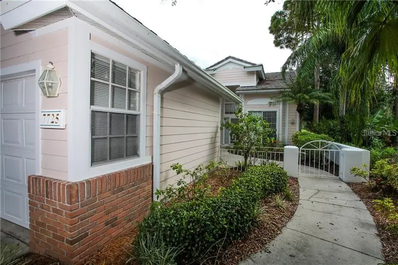 7725 Whitebridge Gln, FL
