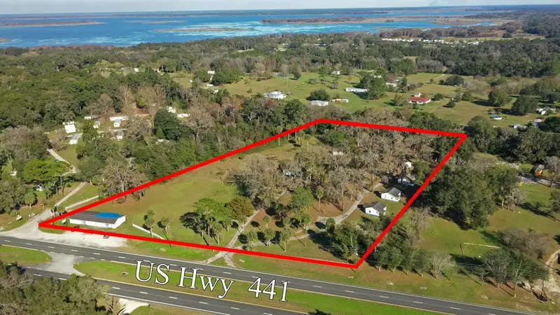18585 N Highway 441, FL