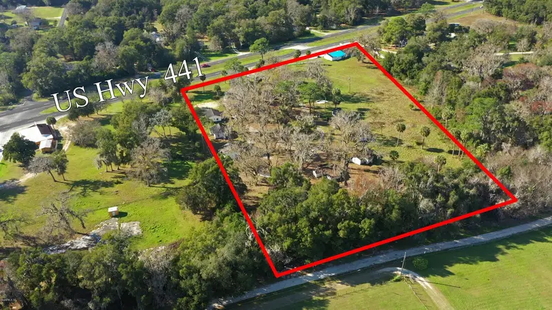 18585 N Highway 441, FL