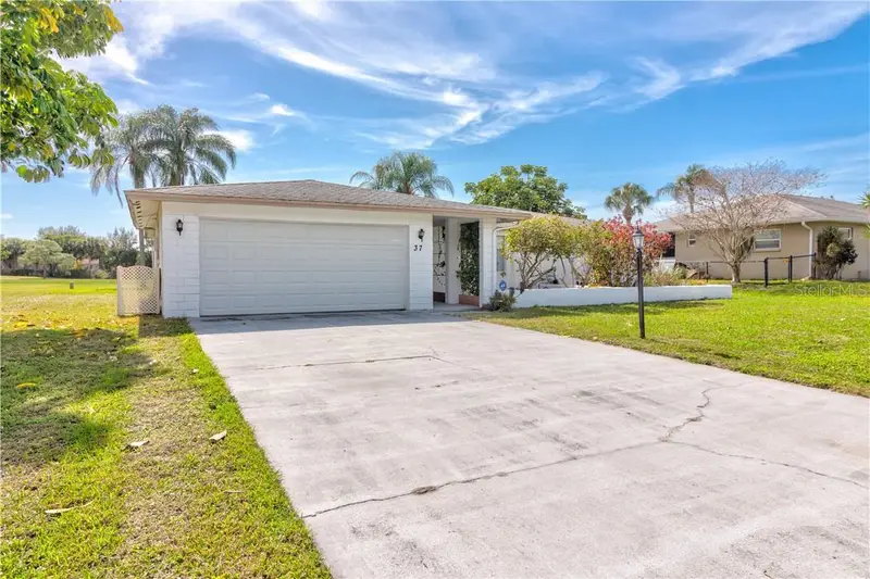 37 Oakland Hills Pl, FL