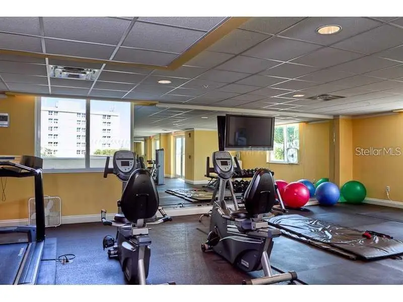 800 N. Tamiami Trail #303, FL