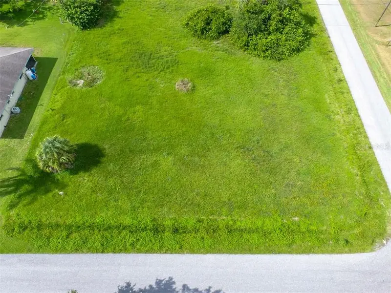 12000 Tamiami Lots 15 & 16 Trl S, FL