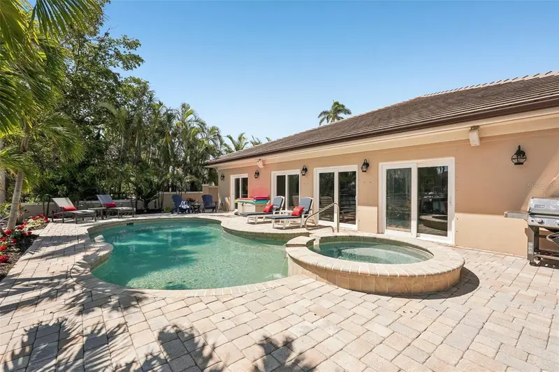 85 S Polk Dr, FL