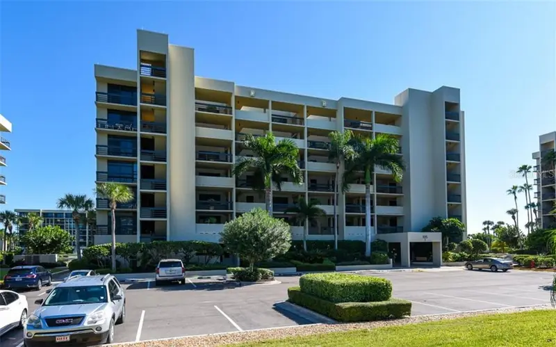 1125 Gulf Of Mexico Dr #403, FL