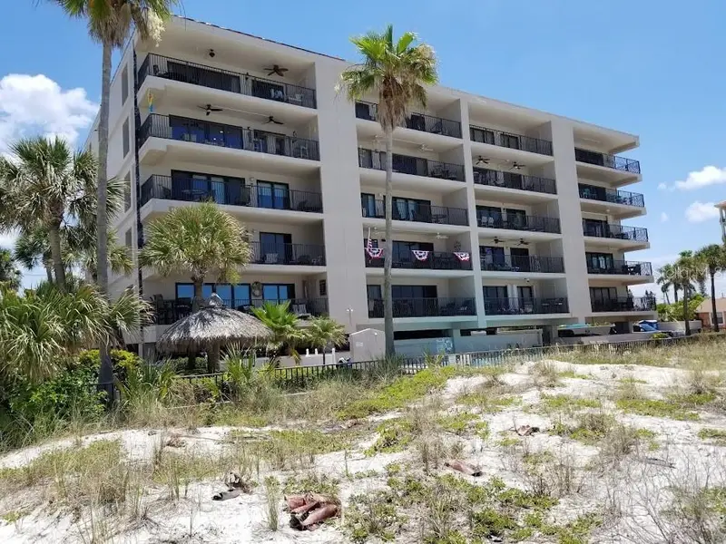 13650 Gulf Blvd #304, FL