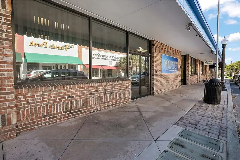 711 W Main St, FL