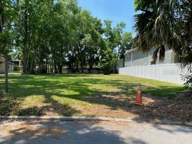 726 Cordova Dr, FL