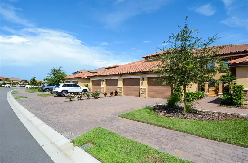 13737 Messina Loop #202, FL