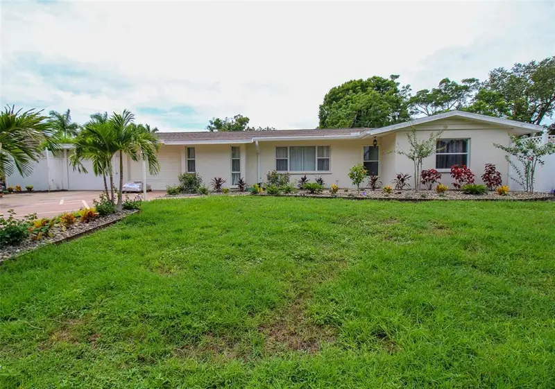 2232 Pine Ter, FL