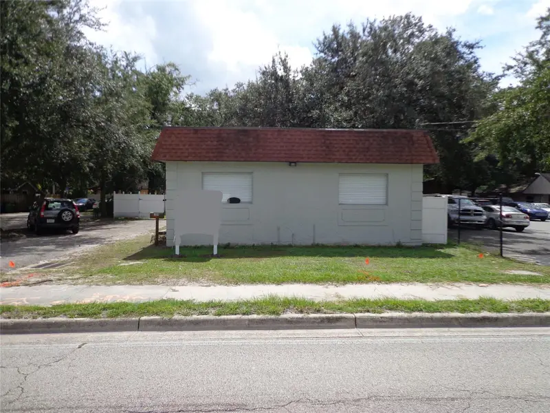 1904 W Waters Ave, FL