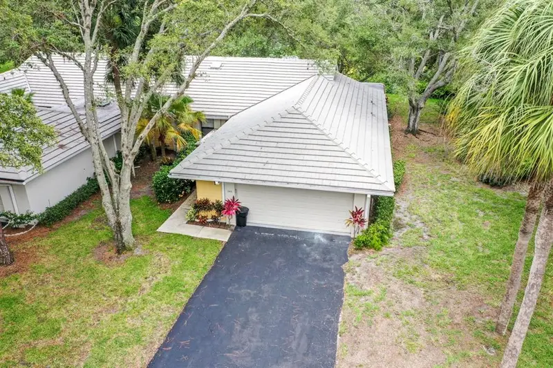 243 Southampton Ln #273, FL