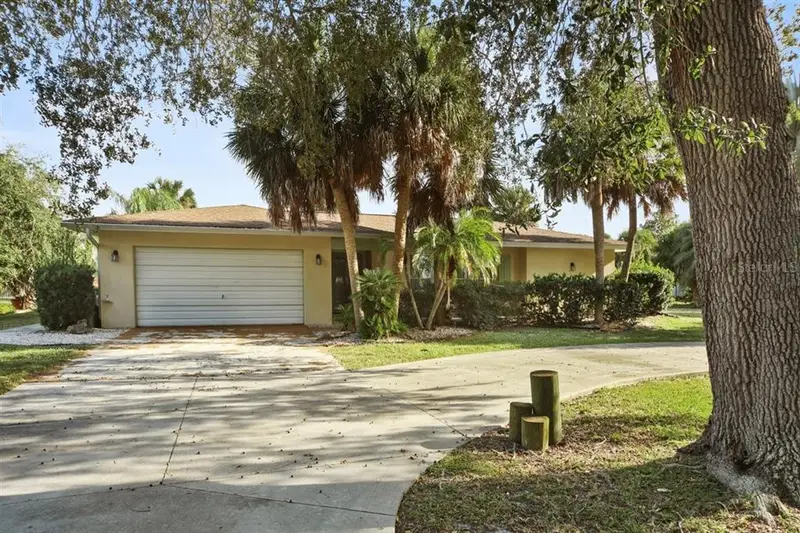 500 Green Dolphin Dr S, FL