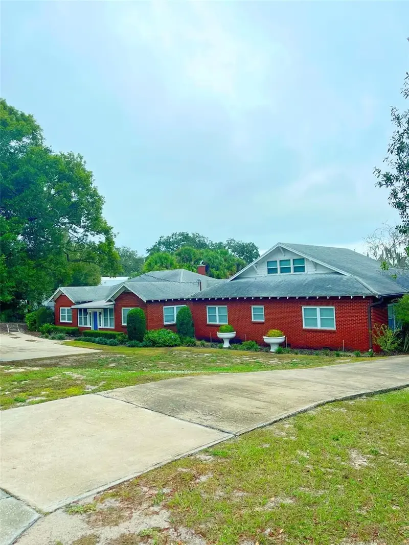1200 W Lake Otis Dr Se, FL