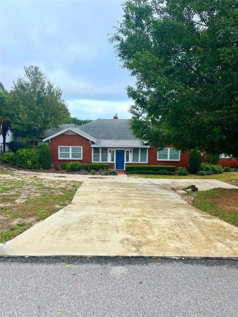 1200 W Lake Otis Dr Se, FL