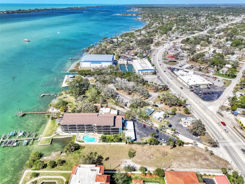 1106 S Mccall Rd, FL
