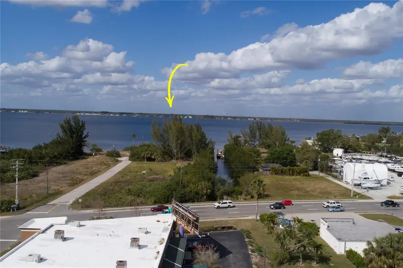 6162 Landings Way, FL