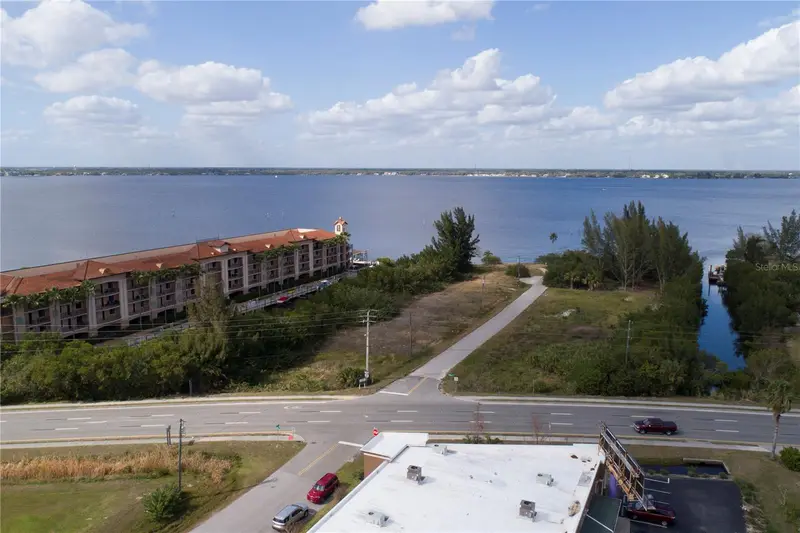 6162 Landings Way, FL