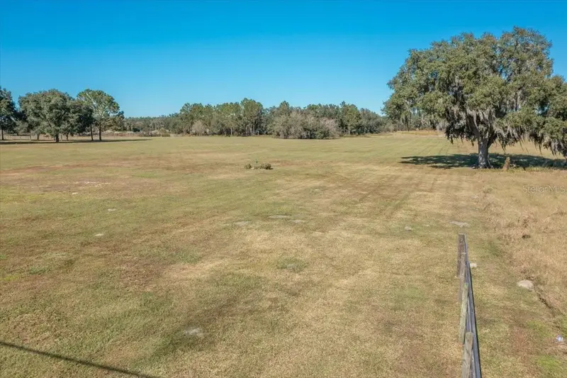 31935 County Road 52, FL