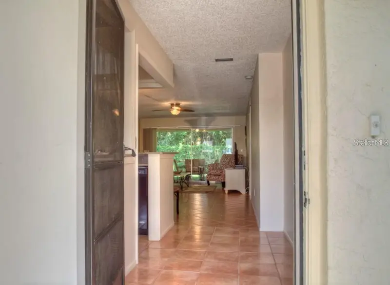 7062 W Country Club Dr N #7062, FL