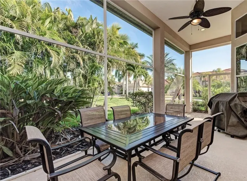 304 8th Ave E, FL