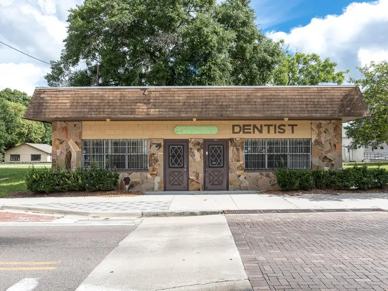 1204 Historic Goldsboro Blvd, FL